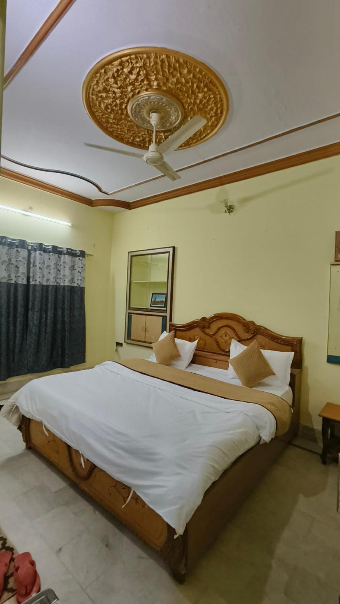 Hotel Navodaya Джайсалмер Екстериор снимка