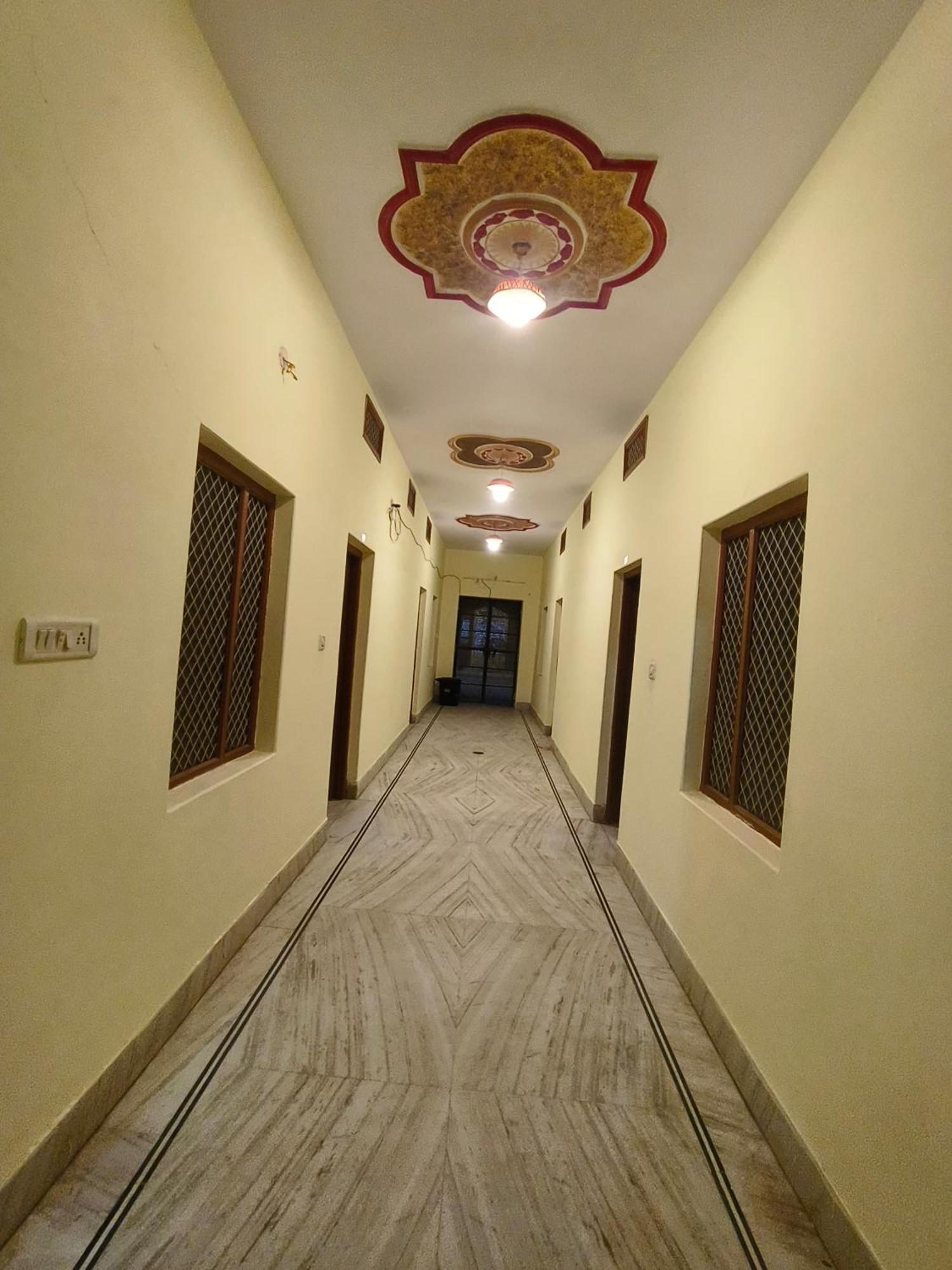 Hotel Navodaya Джайсалмер Екстериор снимка